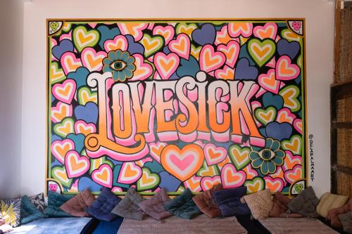 Galería fotográfica de Lovesick Hostel & Bar Mpai Bay en Koh Rong Sanloem