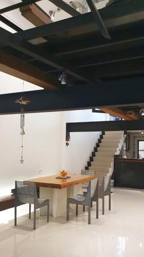Zona de estar de Stylish Stay - Steps from Central Festival