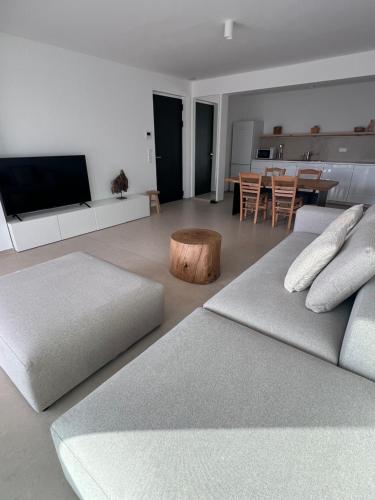 Μια τηλεόραση ή/και κέντρο ψυχαγωγίας στο Apartments-M4