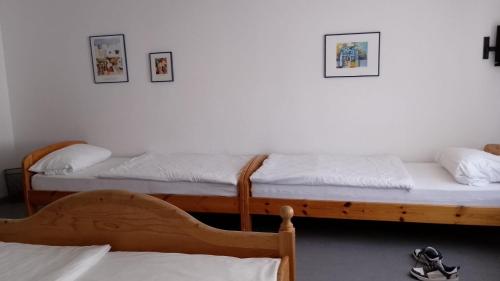 Katil atau katil-katil dalam bilik di Hotel Zum Rebstock