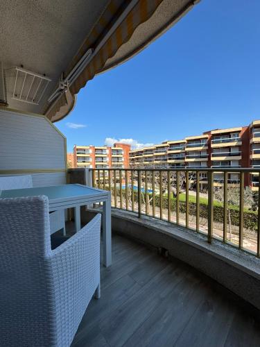 Estudio renovado en primera linea de mar