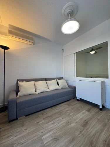 Estudio renovado en primera linea de mar