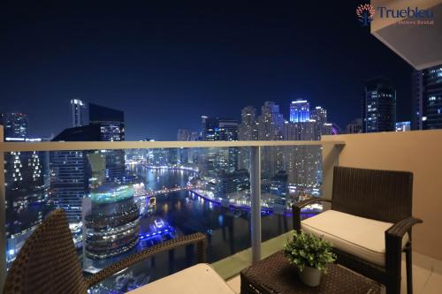 Luxury Marina View Apartment in JW Marriott Residences