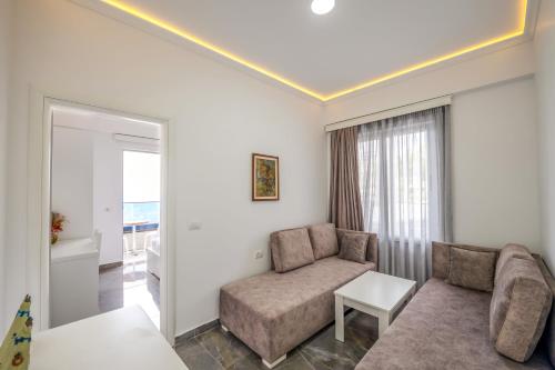 Χώρος καθιστικού στο Vila Era Beach