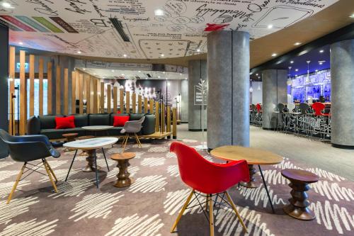 Ibis Wroclaw Centrumにあるシーティングエリア