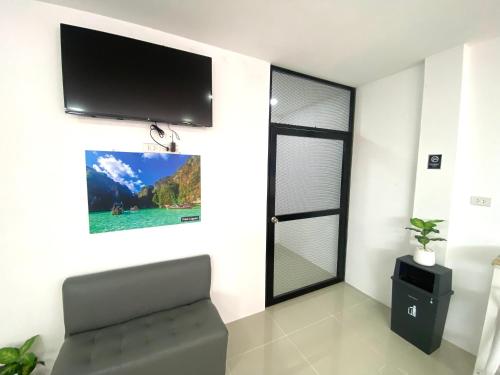 Televisyen dan/atau pusat hiburan di SJ Beach House Patong