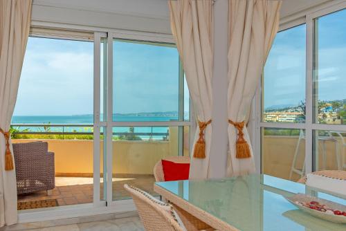 Torrequebrada beachfront apartment, Costa del Sol