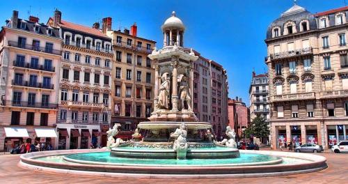 Lyon 2, Plein centre, 60m2, Place des Jacobins photo 9