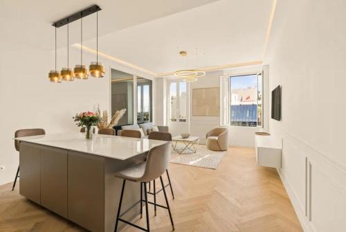 LES SUITES DU PALAIS sur LA CROISETTE - Vue MER