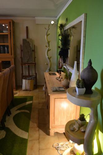 Фотография из галереи Zen House with Fairytale Garden & Sea View в городе Даратсо