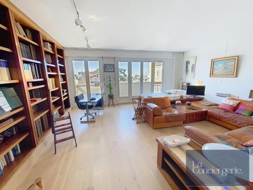 Le Renaudot - Poitiers Centre - 70's - La Conciergerie