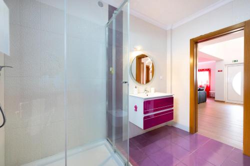 Koupelna v ubytování Full private 180sqm Villa - Terrace Jacuzzi - 200m Beach & Sea View