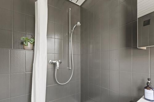 Élégant studio, proche des bains & nature
