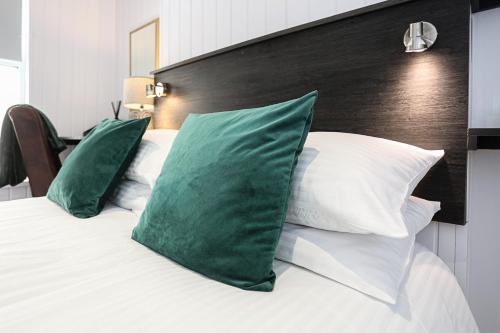 OYO Queens Quarterにあるベッド