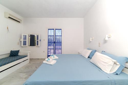 Seaside stays and tours in Naxos, Greece