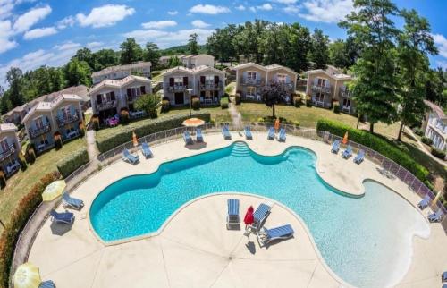 Appartement 2 chambres, piscines, jeux extérieurs, tennis