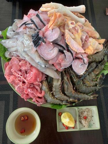 Makanan di atau berdekatan chalet