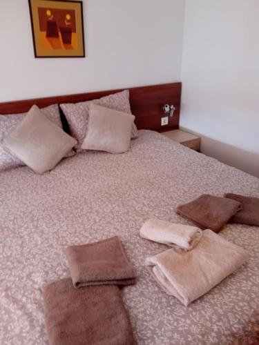 Postel nebo postele na pokoji v ubytování Belvedere Holiday Club Apartment 503