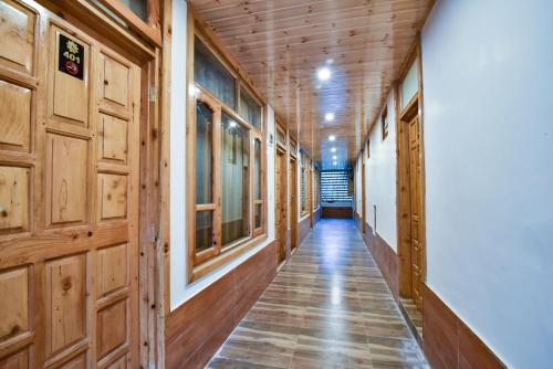 Fotografie z fotogalerie ubytování Anand Vilas Retreat By THC Hotels - Manali v destinaci Manāli