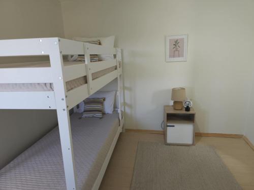 Ένα ή περισσότερα κρεβάτια σε δωμάτιο στο Elaida Home