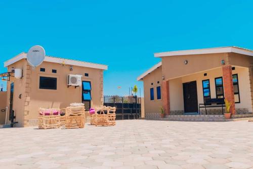 Teka-Teka Apartments And Tours