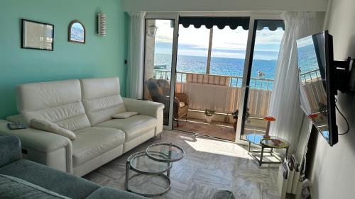 Paradou on the beach, amazing view, 3 beds