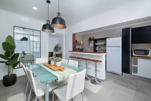 Carmo Family House - Azorean Home