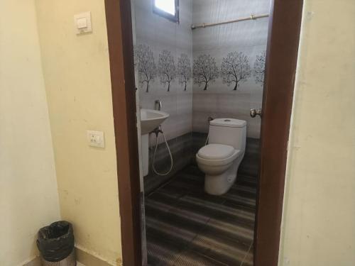 Ramnivas Accommodationsにあるバスルーム