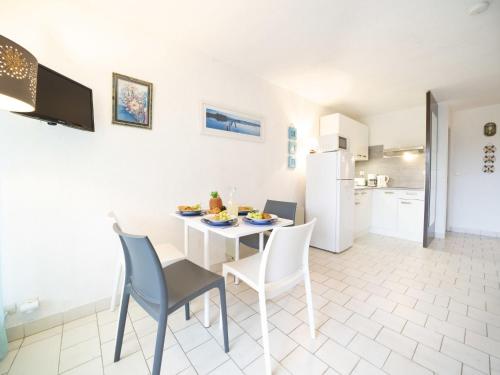 Studio Ulysse Plage-4 by Interhome