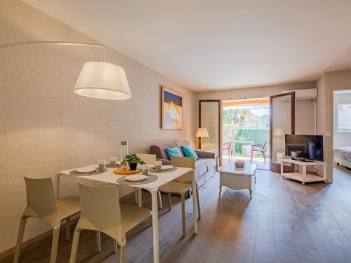 Apartment Clos Etienne by Interhome