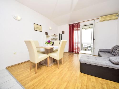 Apartment Mira-2 by Interhome