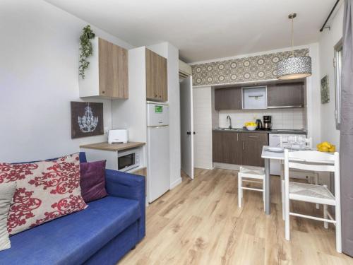 Apartment Cosy Lloret by Interhome
