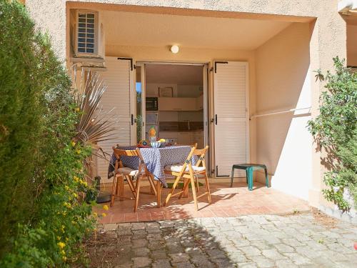 Apartment Pinède Mer et Soleil by Interhome