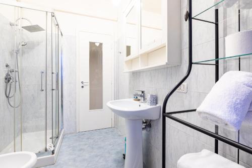 Piazza Gramsci Amazing Apartment with Balcony - Top Collection