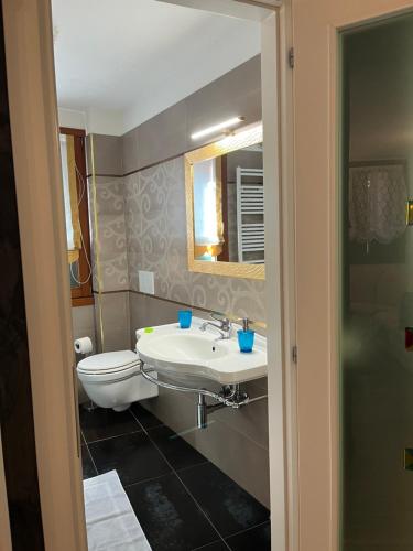 A bathroom at Nausicaa