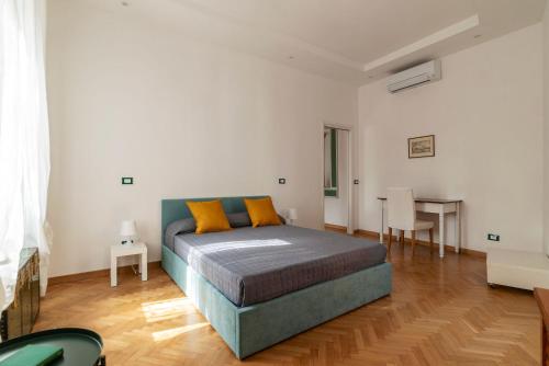 GuestHost - Bright Apartment X4 along the Tevere!