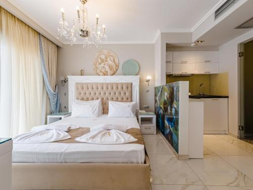 Φωτογραφία από το άλμπουμ του Alpha Luxury Suites στο Πευκοχώρι