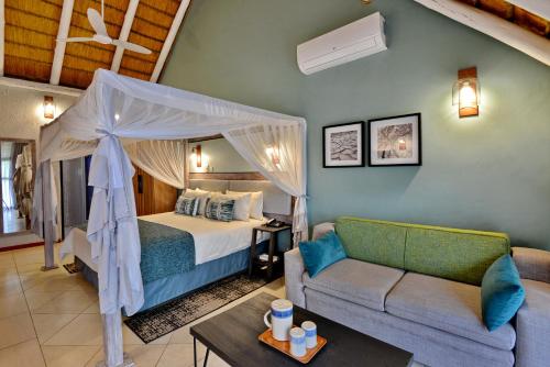 Cresta Mowana Safari Resort & Spa