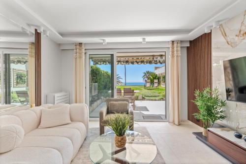 Luxueux Appartement avec Jardin Suspendu Vue Mer 10 min du Palais Cannes