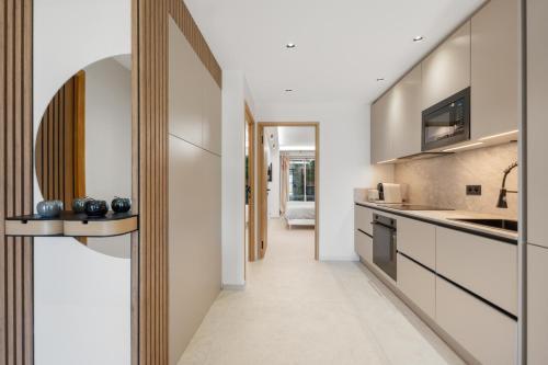 Luxueux Appartement avec Jardin Suspendu Vue Mer 10 min du Palais Cannes