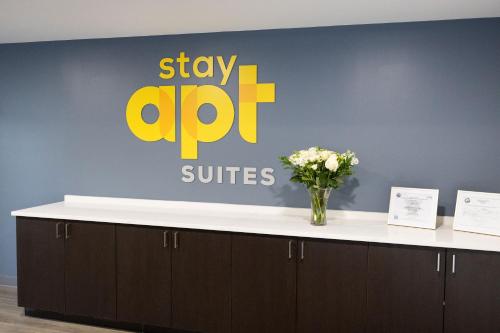 Certifikát, hodnocení, plakát nebo jiný dokument vystavený v ubytování stayAPT Suites Charlotte North