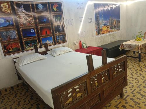 Ένα ή περισσότερα κρεβάτια σε δωμάτιο στο Hotel Kalzug