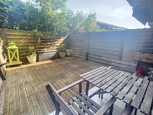 Photo de la galerie de l'établissement Antibes Cap d'Ambre Studio avec terrasse au calme, à Antibes