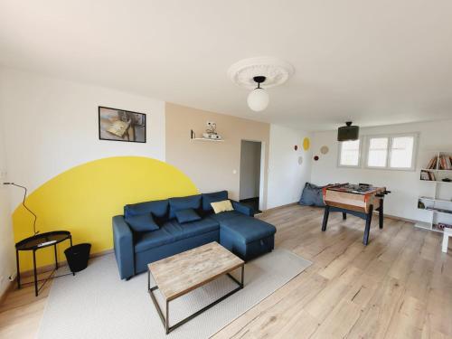 Posedenie v ubytovaní Grande maison familiale avec piscine, proche plage