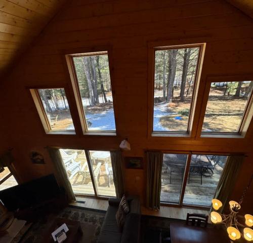 Фотография из галереи Camp Pinemere - Large Northwoods Private Home в городе Миноккуа