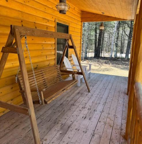 Фотография из галереи Camp Pinemere - Large Northwoods Private Home в городе Миноккуа