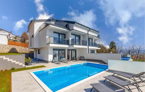 Πισίνα στο ή κοντά στο Amazing Home In Lovran With Sauna