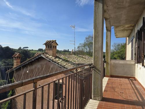 Μπαλκόνι ή βεράντα στο Veiotorome Casa Roma ad Isola Farnese