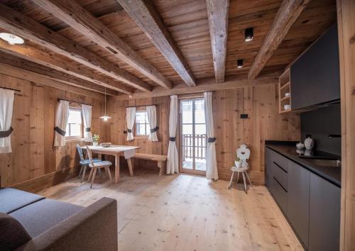 Η κουζίνα ή μικρή κουζίνα στο Ciasa Somuer