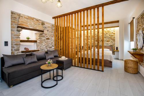 Гостиная зона в INA Apartments
